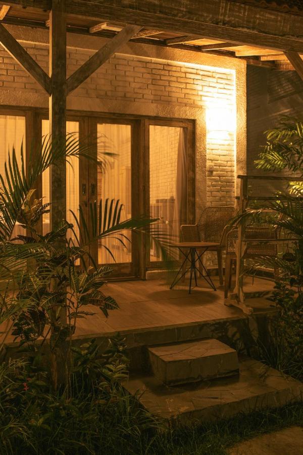 Cari Surf Camp & Studio'S Uluwatu  Exterior photo