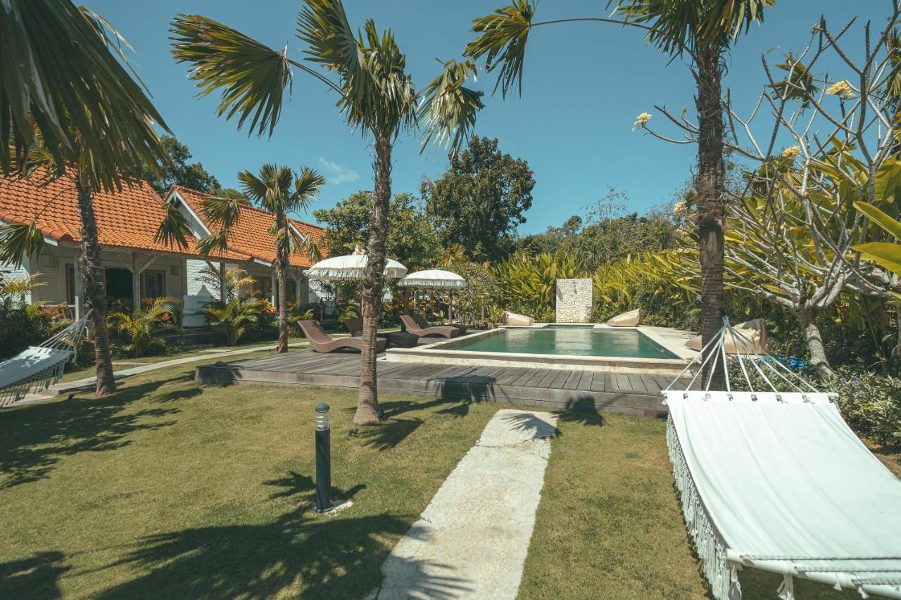 Cari Surf Camp & Studio'S Uluwatu  Exterior photo