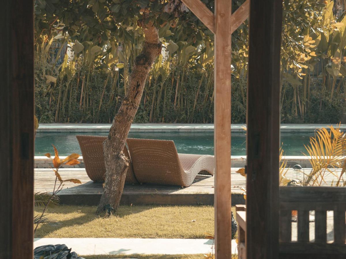 Cari Surf Camp & Studio'S Uluwatu  Exterior photo